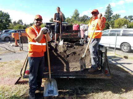 CommunityCare Day 2018: Sacramento assists students with urban gardening