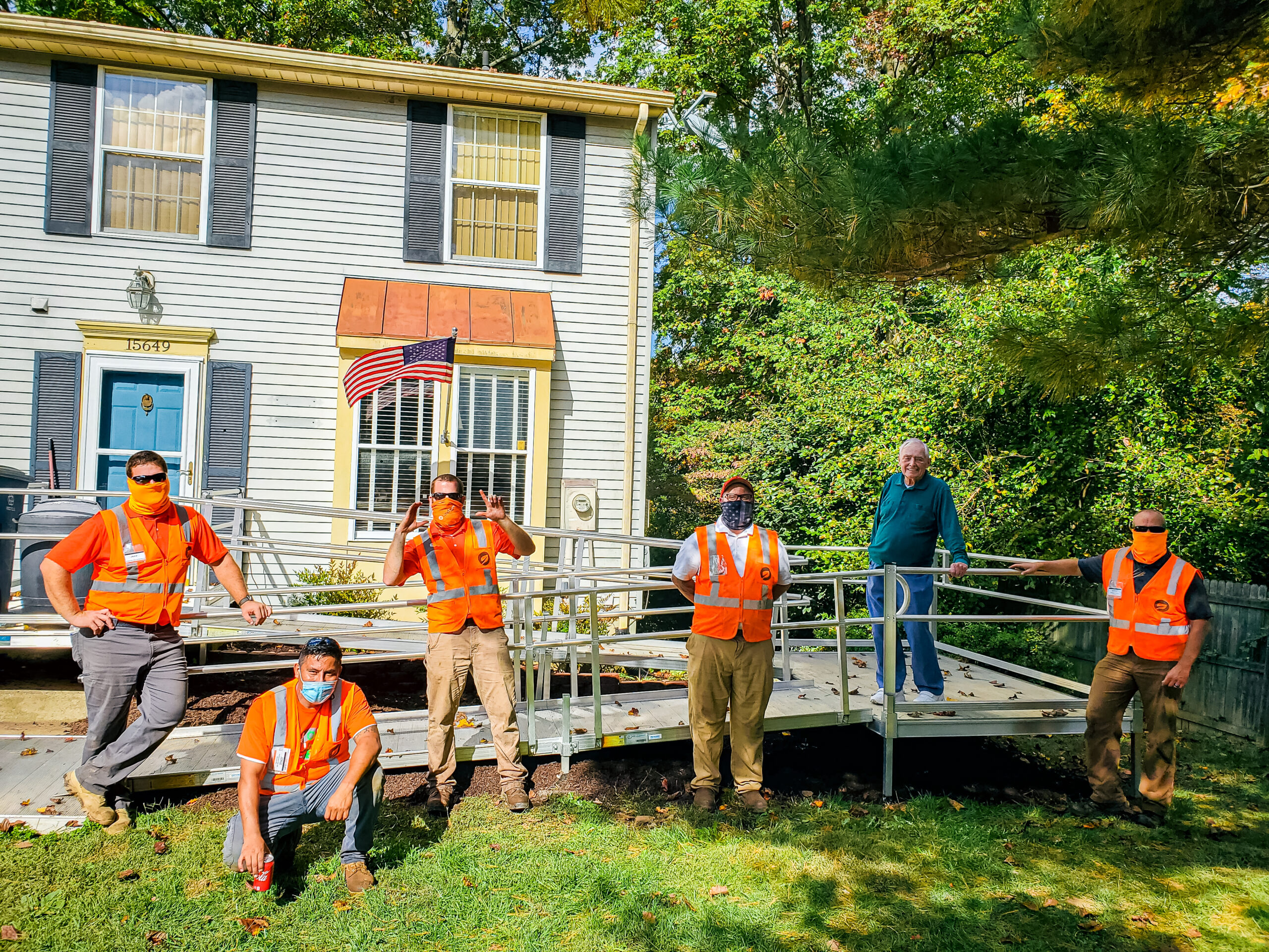 Baltimore team cleans up yard for retired Army Veteran